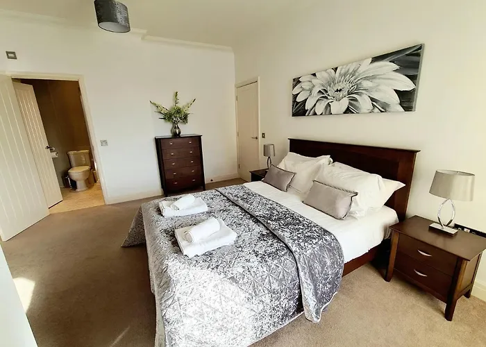 Vitamin Sea Beachfront Apartment Ramsgate - Sleeps 4