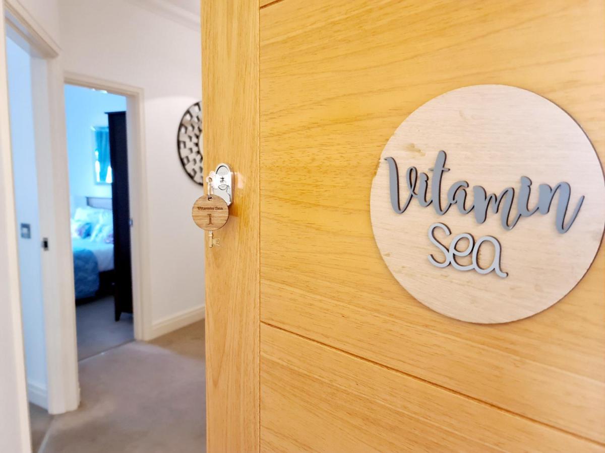 Vitamin Sea Beachfront - Sleeps 4 Apartment *