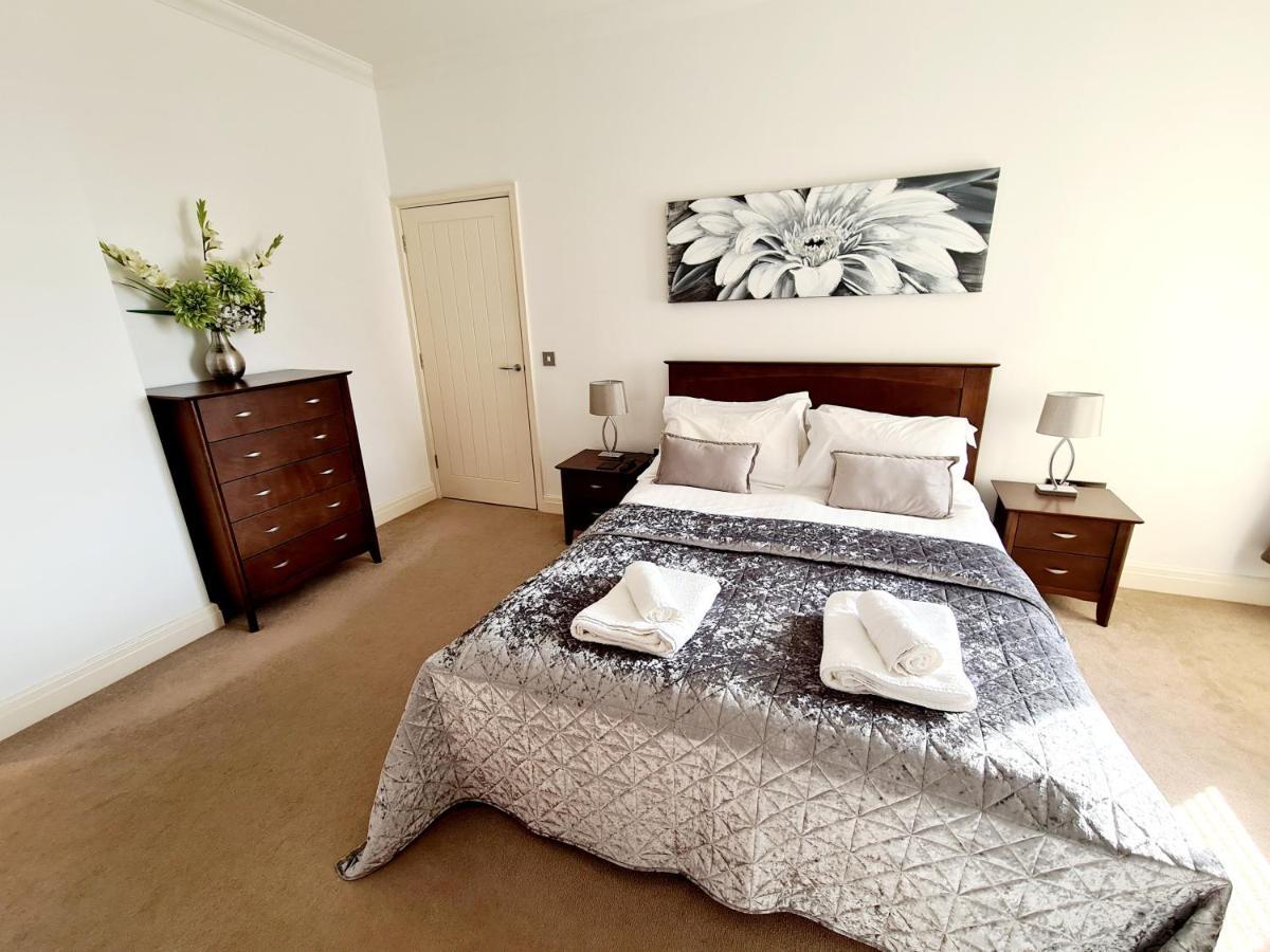 Vitamin Sea Beachfront - Sleeps 4 Apartment *