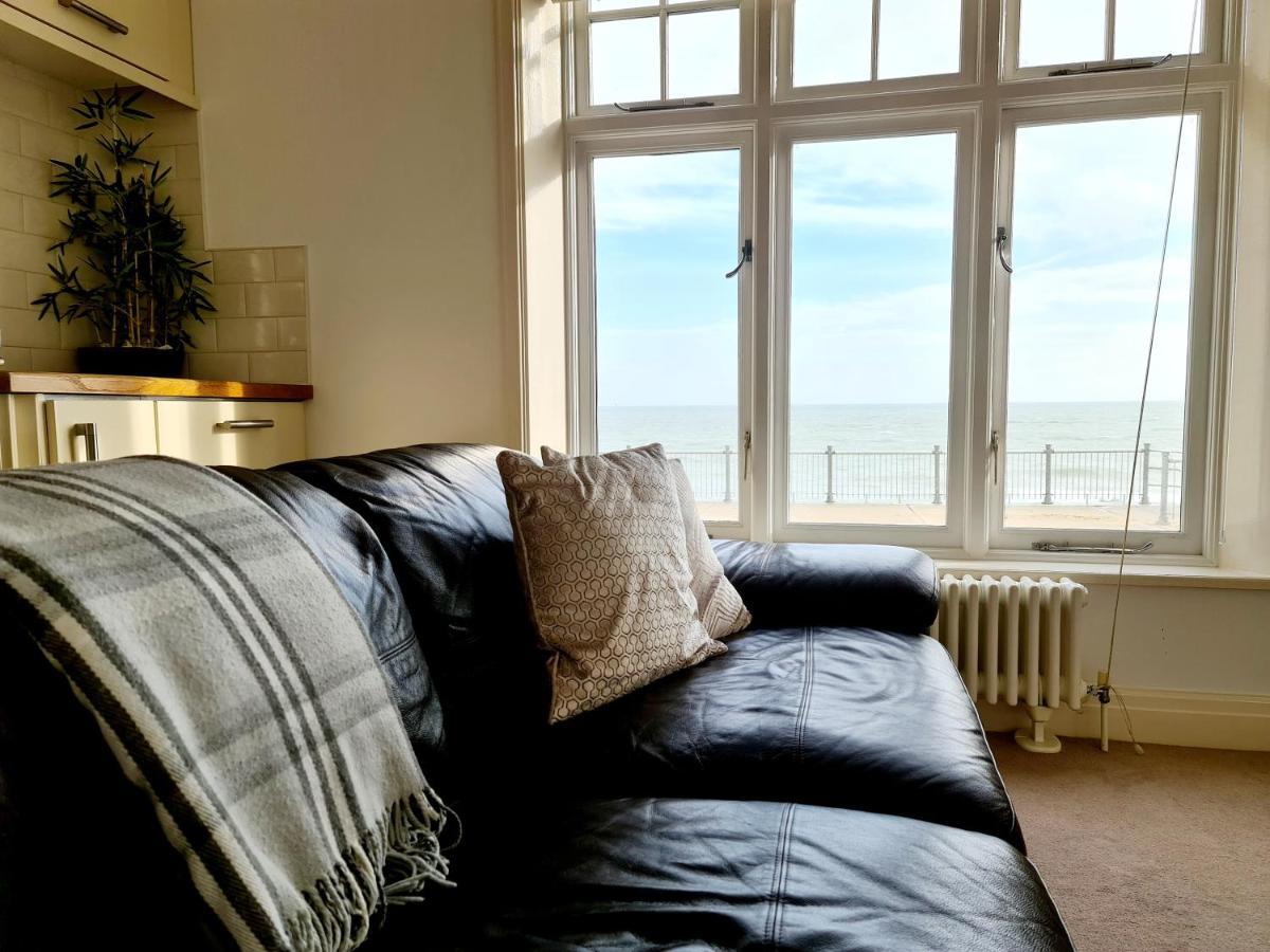 Vitamin Sea Beachfront - Sleeps 4 Apartment Ramsgate