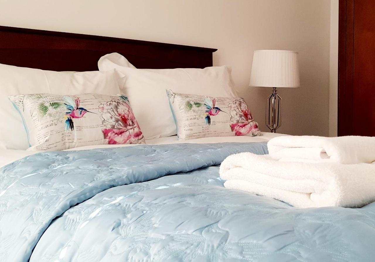 Vitamin Sea Beachfront - Sleeps 4 Apartment