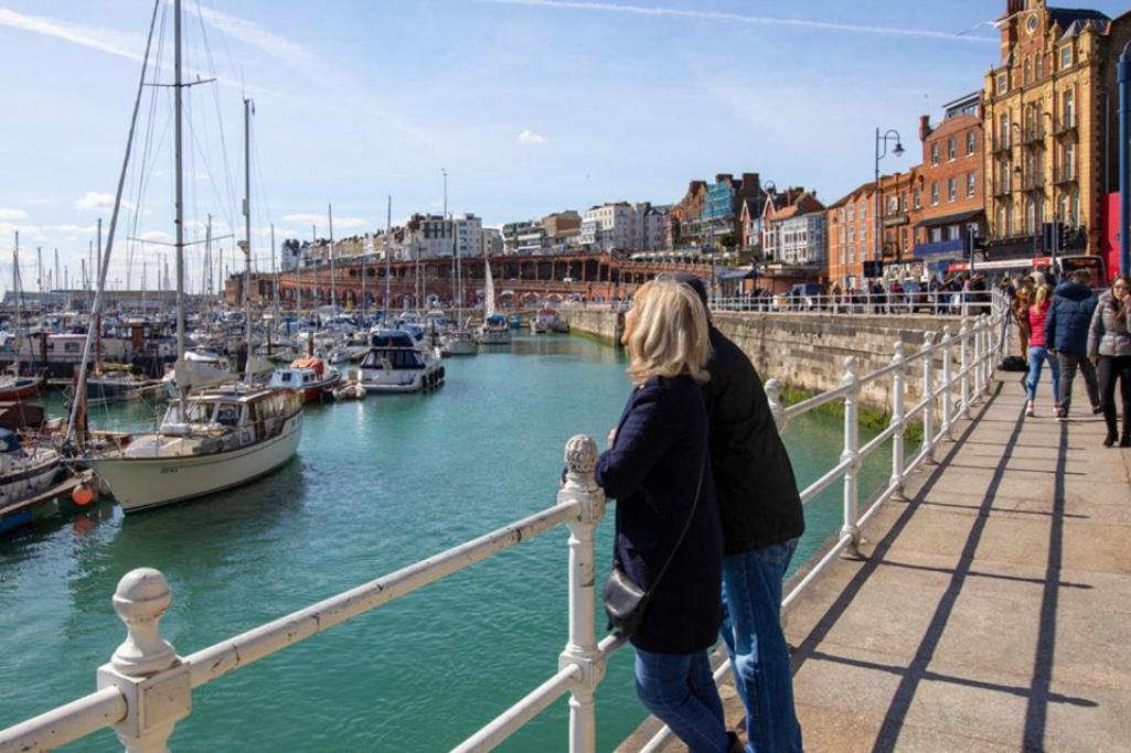 Vitamin Sea Beachfront - Sleeps 4